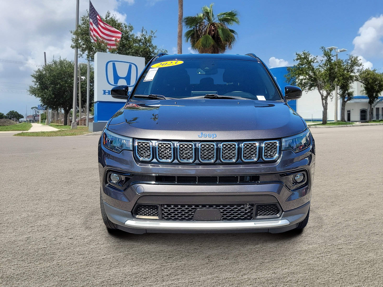Used 2023 Jeep Compass Limited AWD/4WD image 2