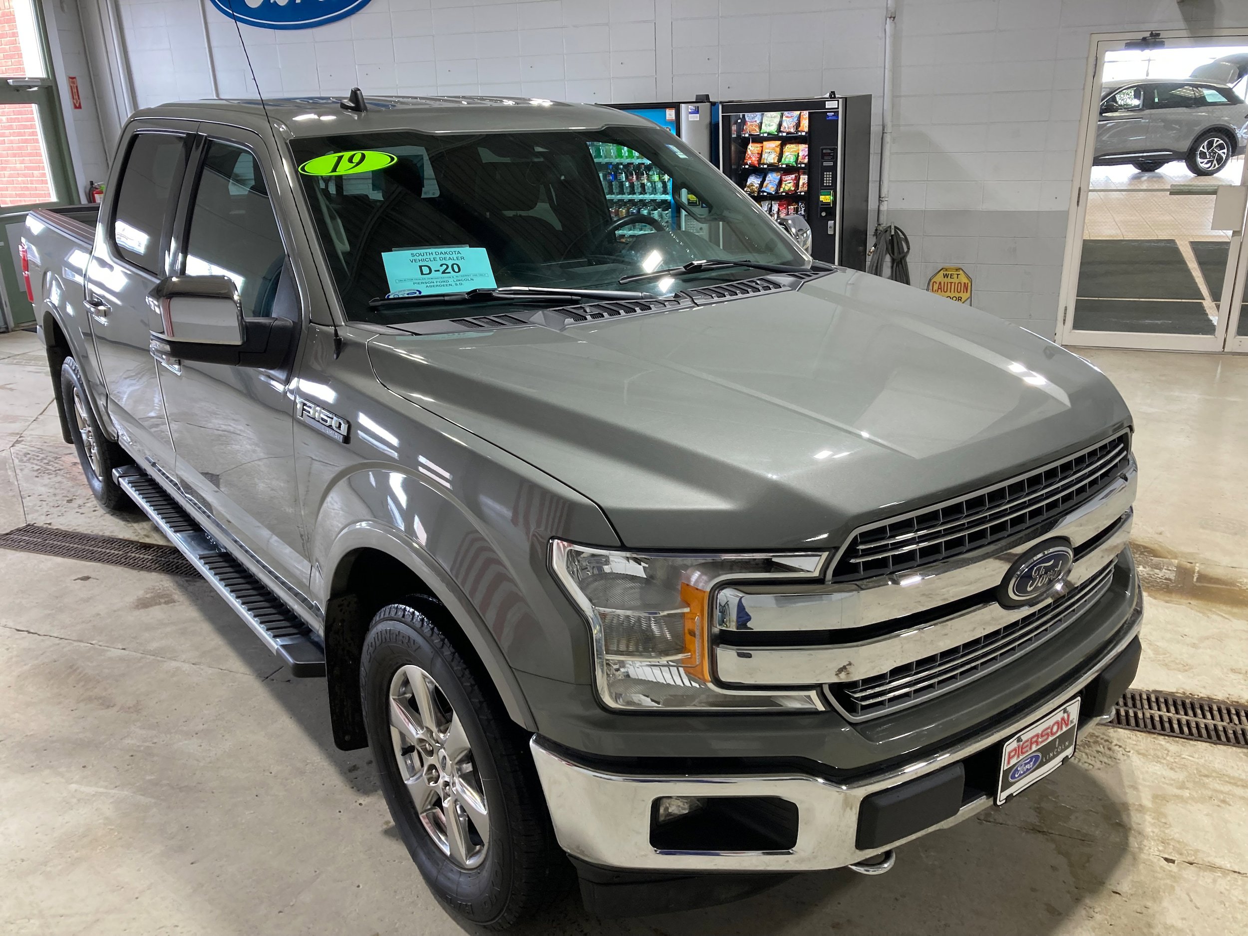 Used 2019 Ford F150 Lariat AWD/4WD image 3