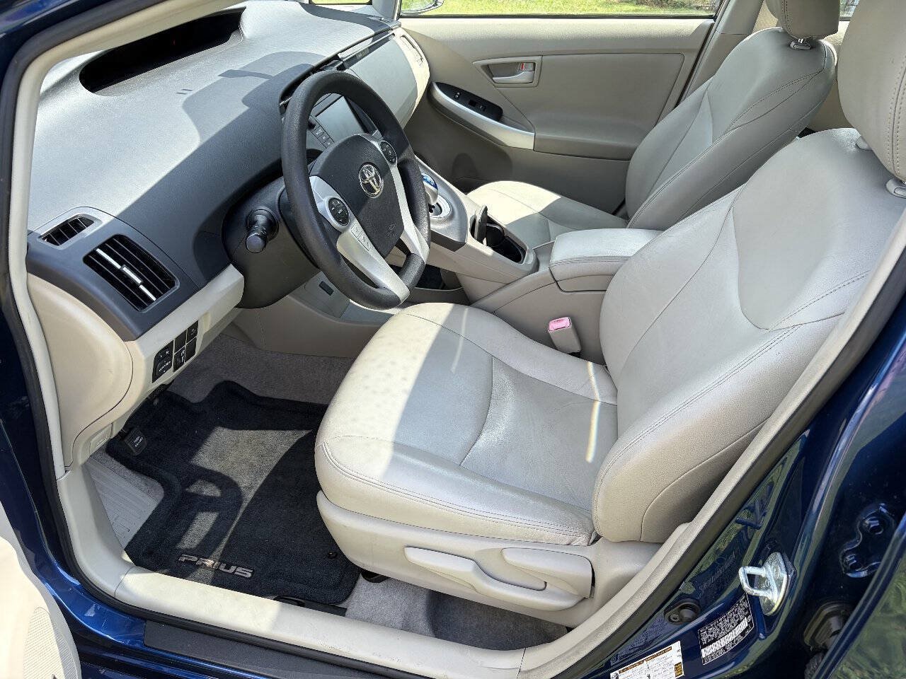 Used 2010 Toyota Prius Three FWD image 4