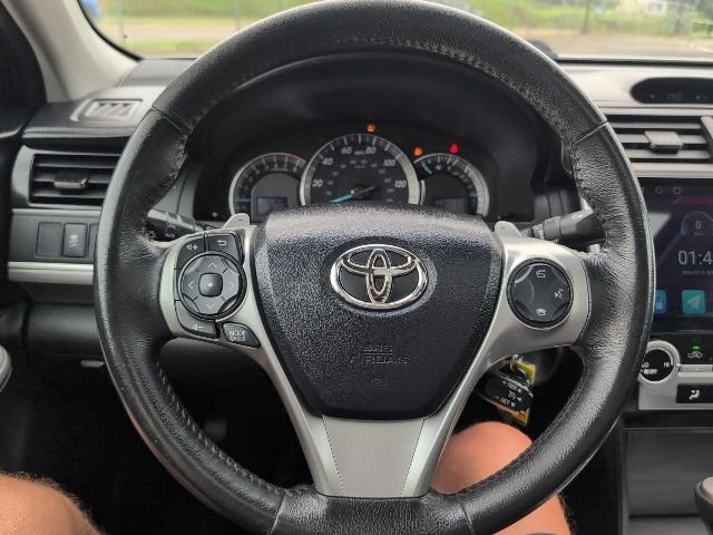 Used 2012 Toyota Camry SE FWD image 19