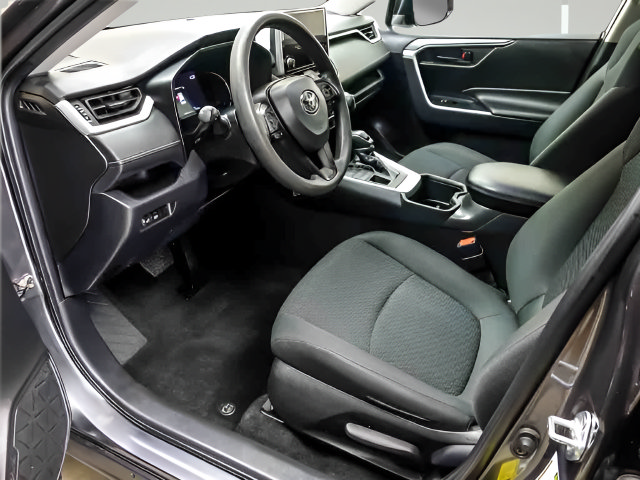Used 2024 Toyota RAV4 LE AWD/4WD image 9