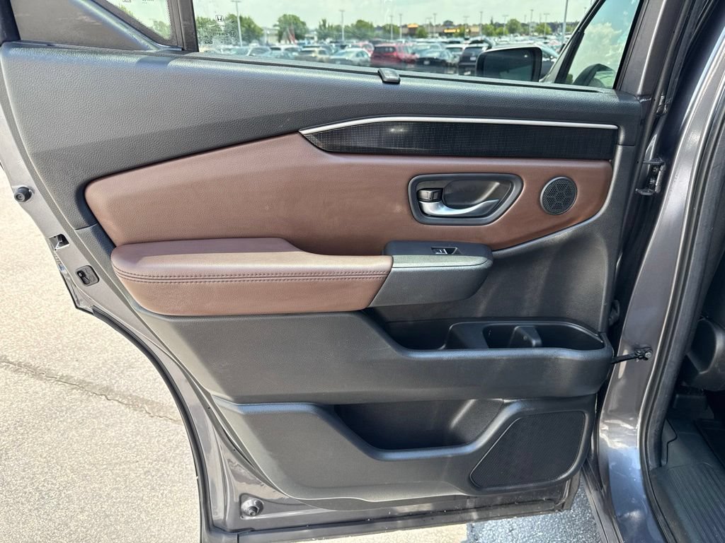 Used 2025 Honda Pilot Elite image 35
