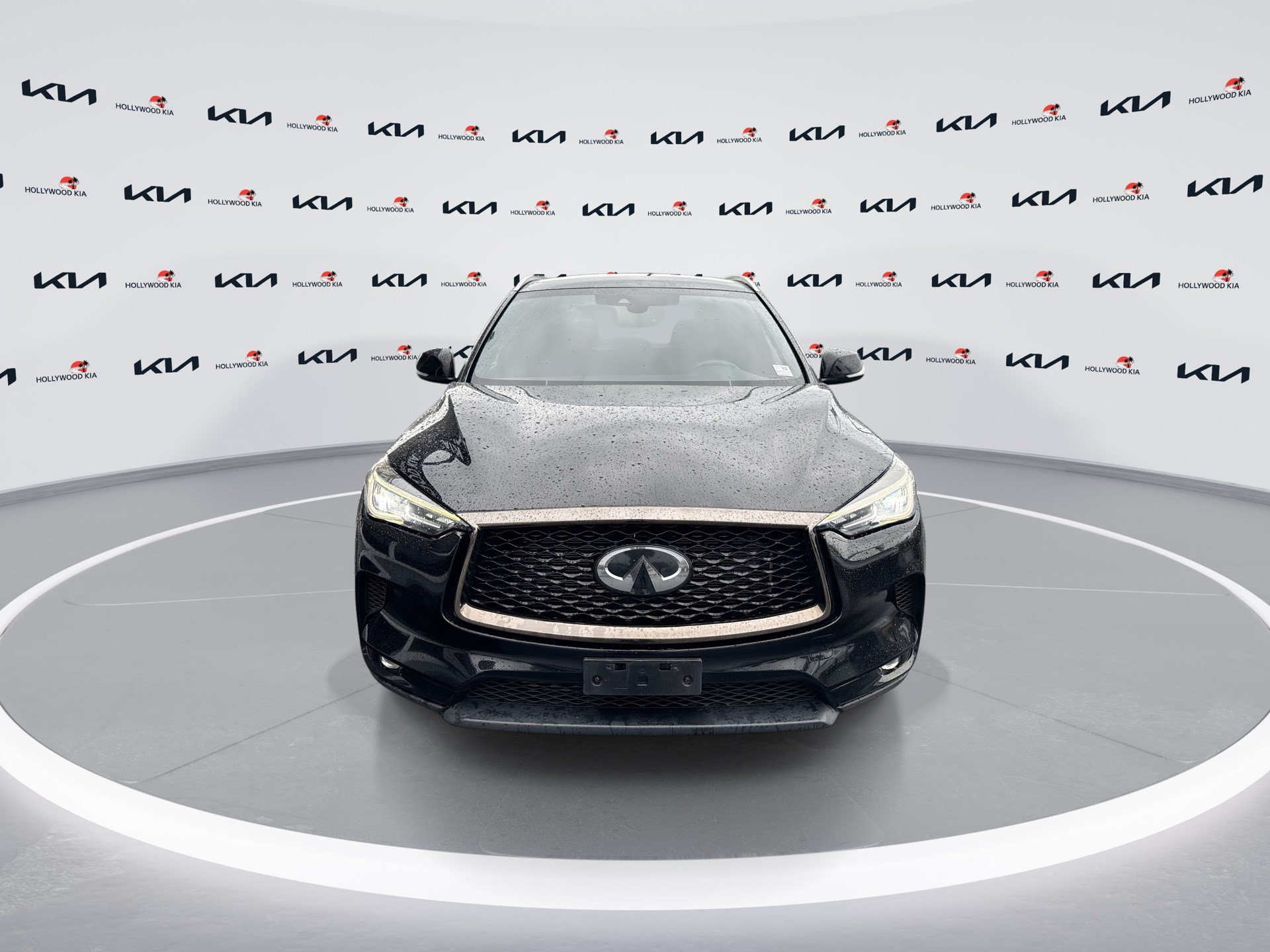 Used 2021 INFINITI QX50 Luxe w/ Appearance Package AWD/4WD image 3