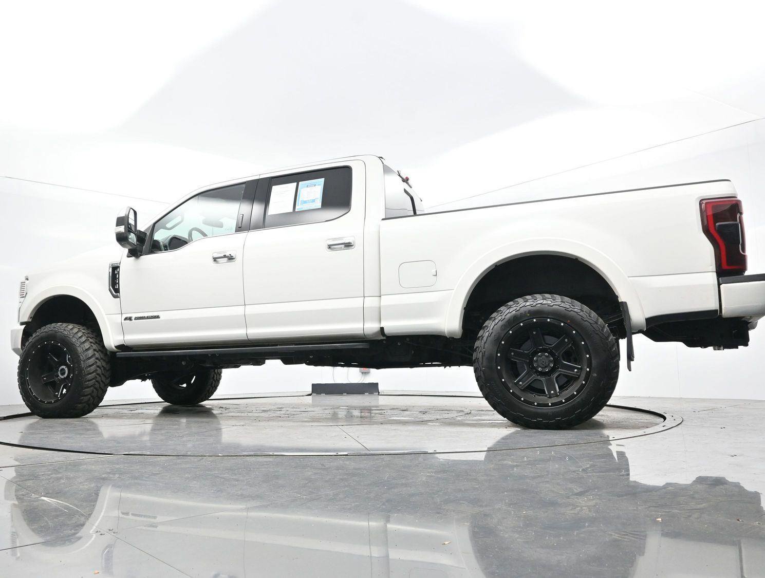 Used 2021 Ford F350 Platinum w/ Tremor Off-Road Package image 53