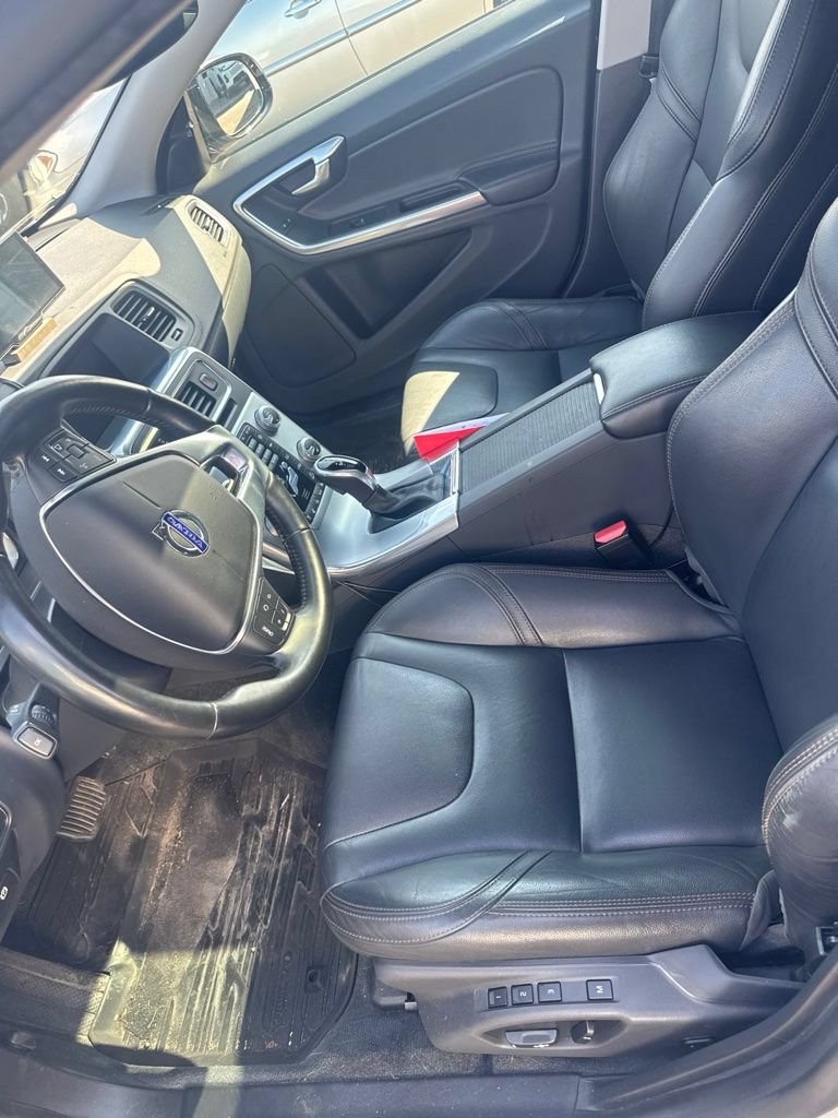 Used 2018 Volvo V60 T5 Cross Country w/ Convenience Package AWD/4WD image 11
