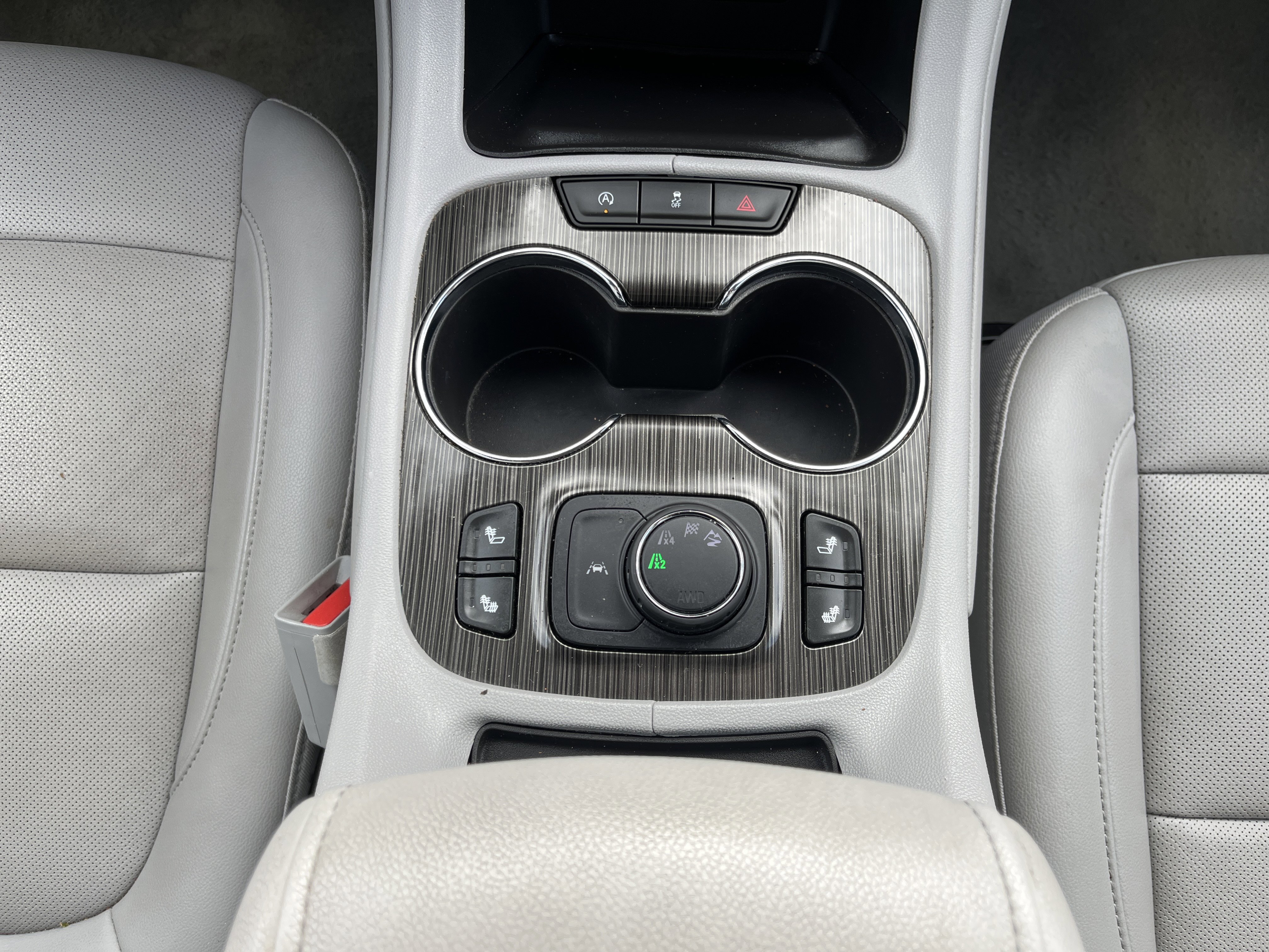 Used 2023 GMC Acadia SLT image 21