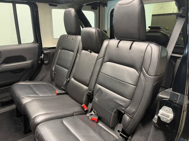 Used 2021 Jeep Wrangler Unlimited Sahara image 10