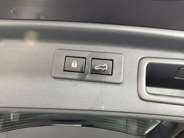 Used 2023 Subaru Forester Premium AWD/4WD image 38