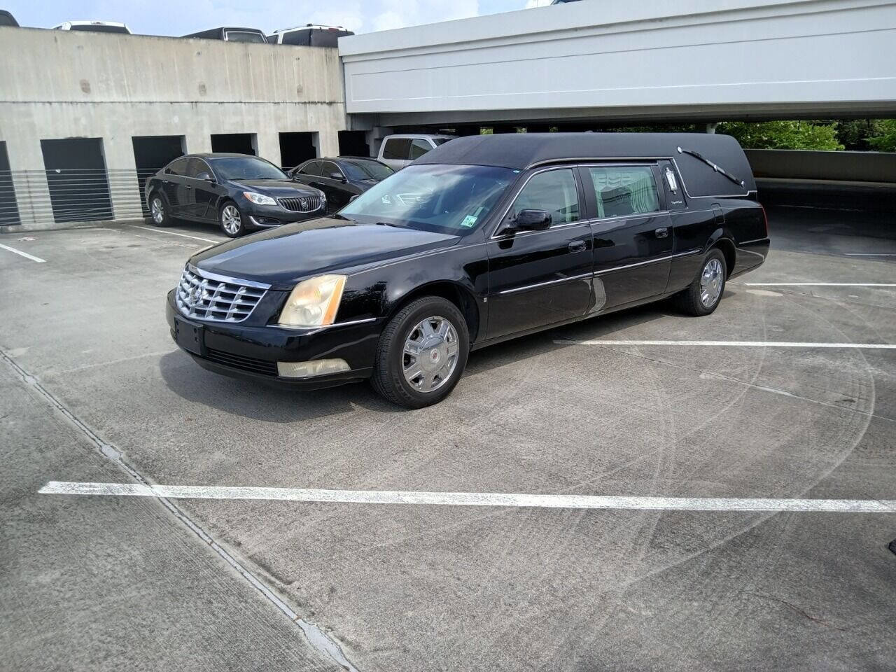 Used 2008 Cadillac DTS Hearse image 5