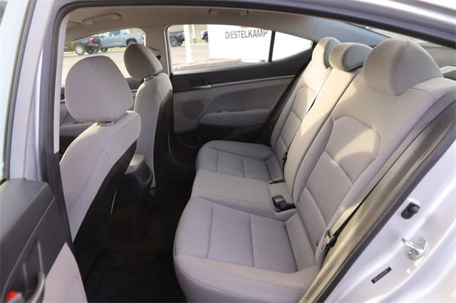 Used 2018 Hyundai Elantra SE image 9