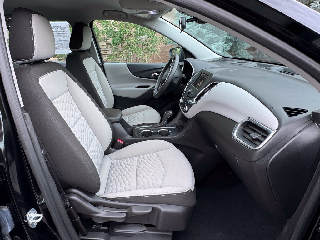 Used 2020 Chevrolet Equinox LS AWD/4WD image 35