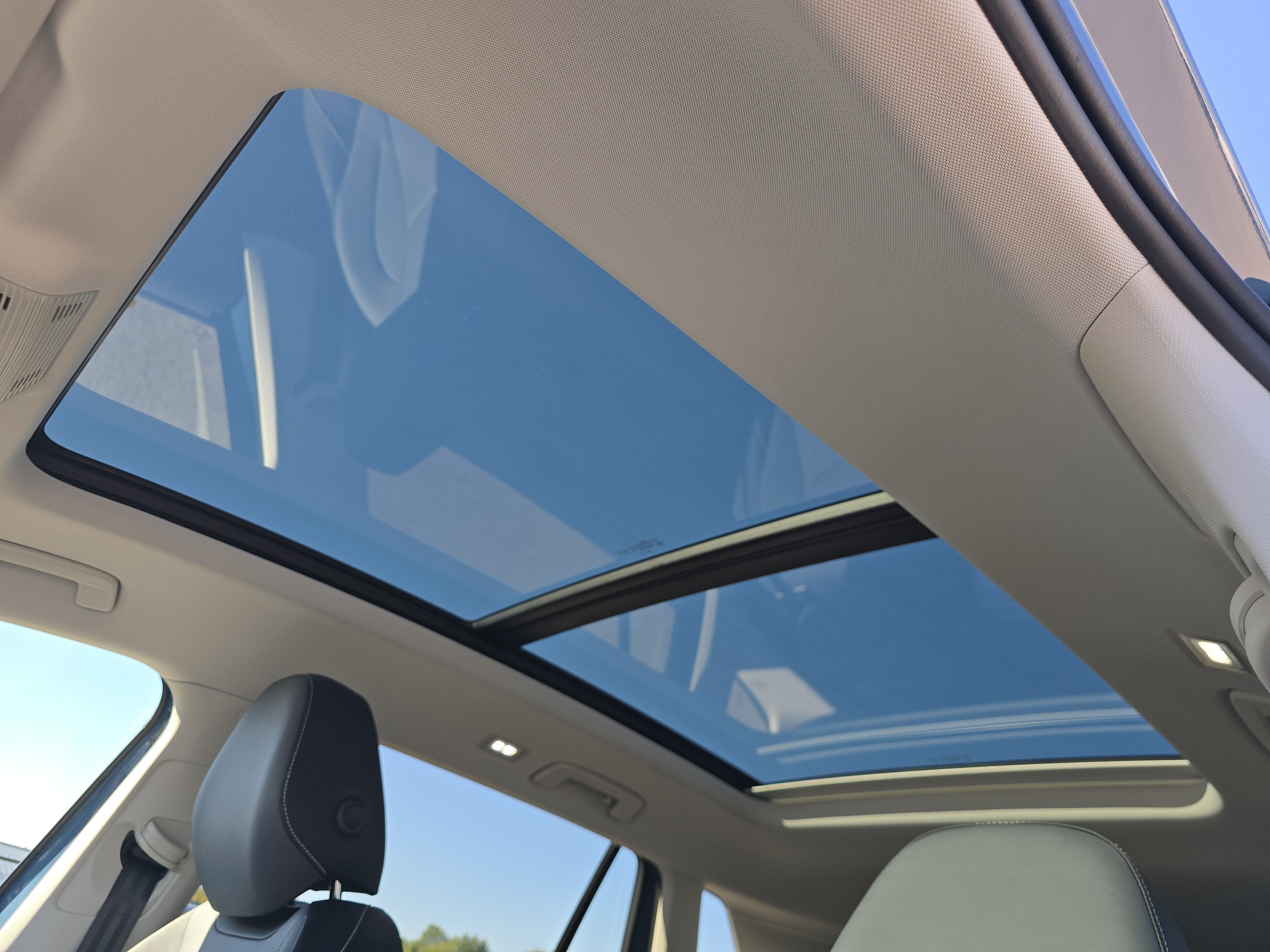 New 2026 Volkswagen Tiguan SE AWD/4WD image 9