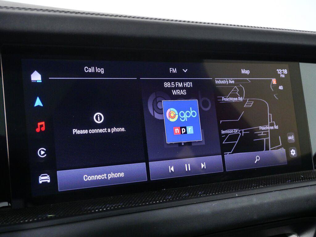 Certified 2025 Porsche Cayenne GTS AWD/4WD image 19