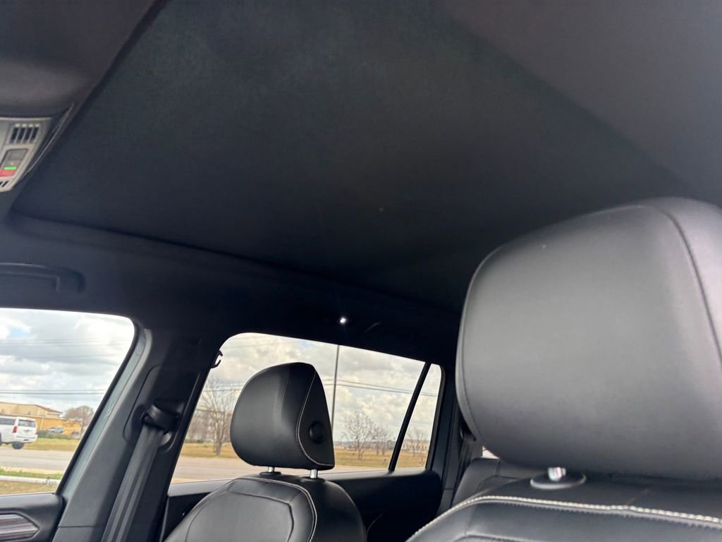 Used 2022 Volkswagen Tiguan SEL R-Line image 14