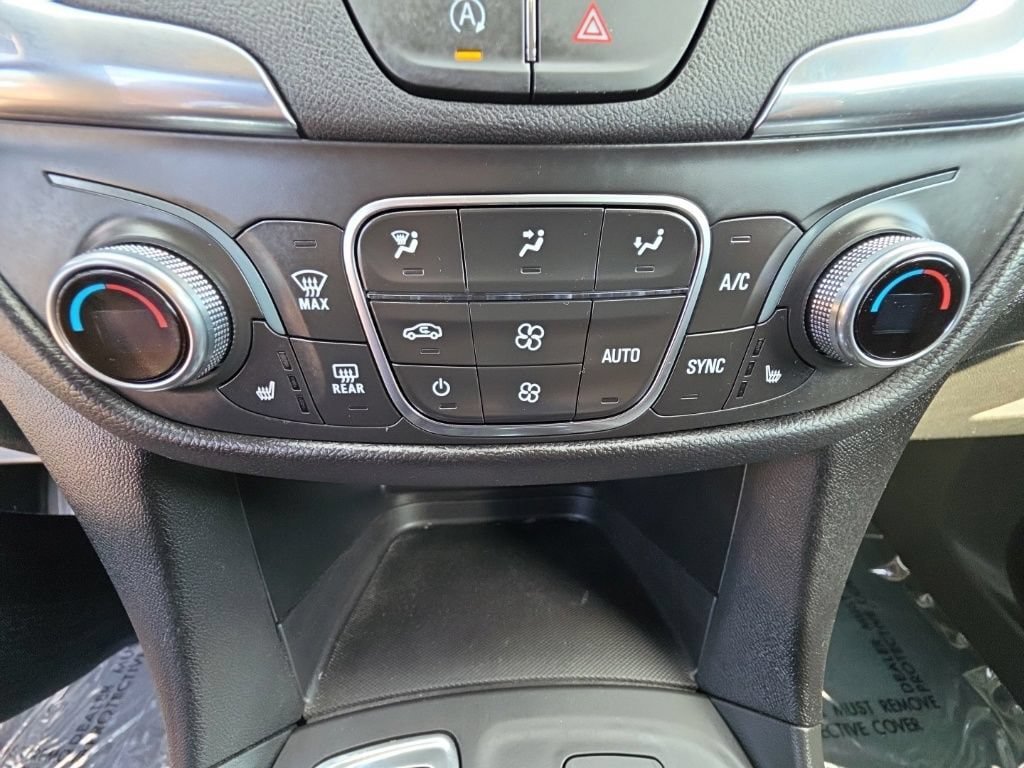 Used 2024 Chevrolet Equinox LT AWD/4WD image 15