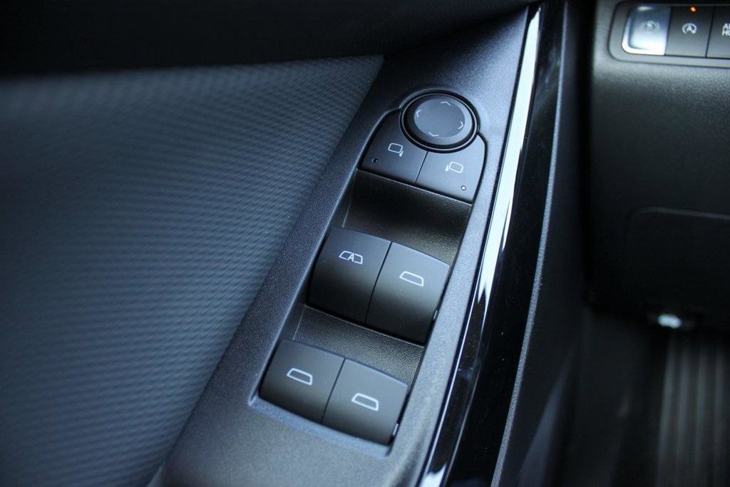 New 2026 Chevrolet Equinox LT image 12