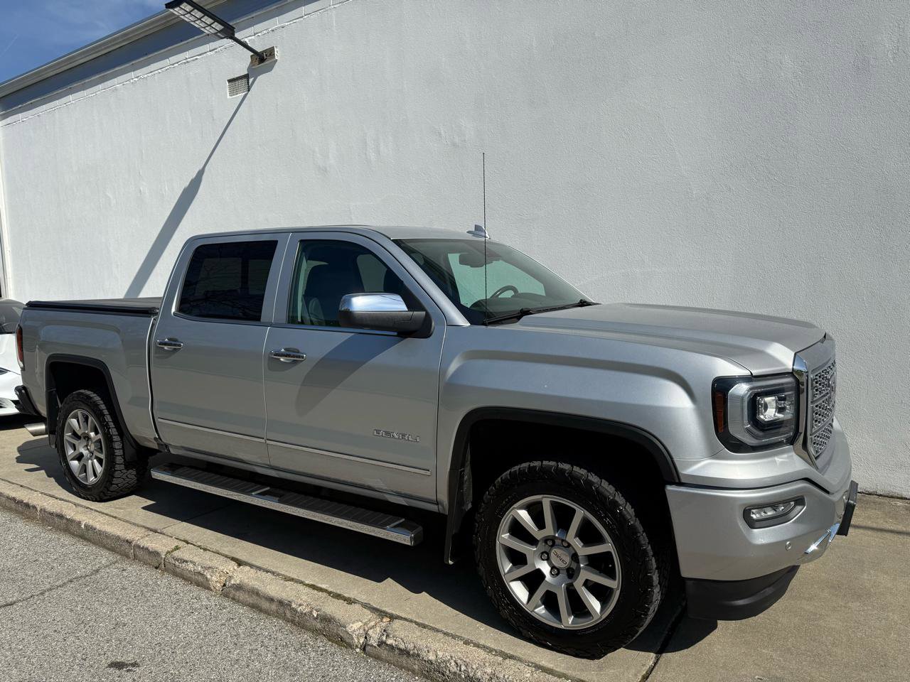 Used 2017 GMC Sierra 1500 Denali image 19