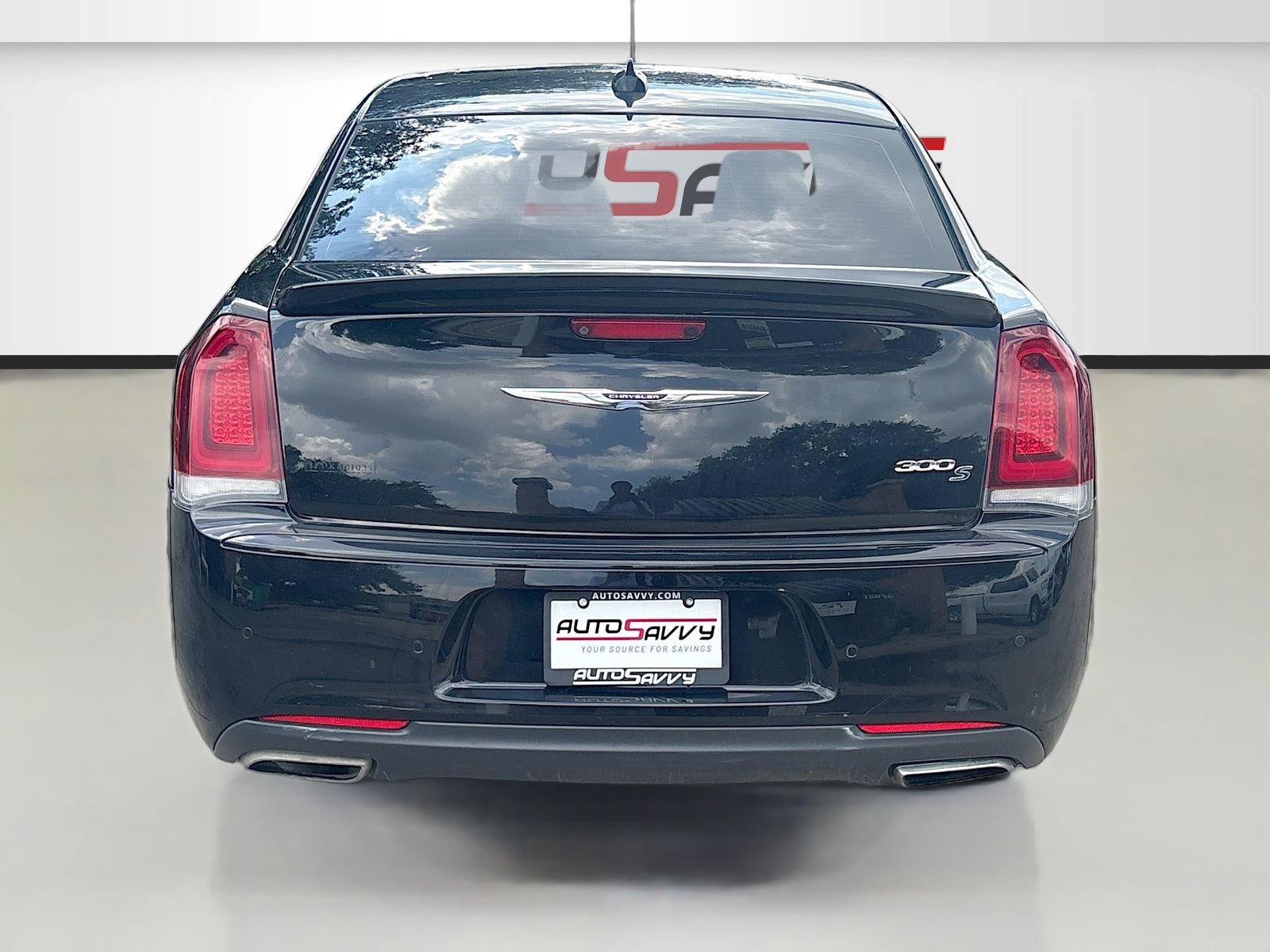 Used 2023 Chrysler 300 S w/ Comfort Group RWD image 6