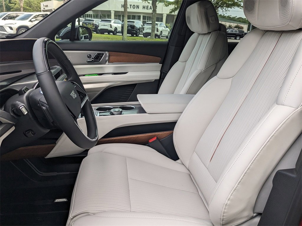 New 2026 Cadillac Vistiq Luxury w/ LPO, Floor Liner Package image 24