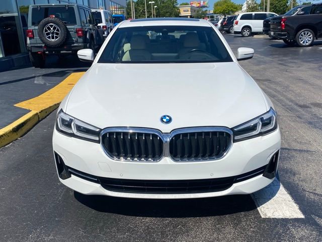 Used 2023 BMW 530e w/ Premium Package RWD image 3