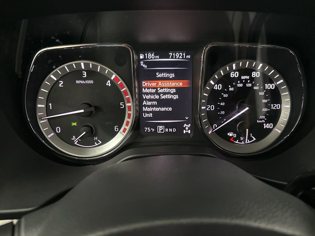 Used 2016 Nissan Titan SL AWD/4WD image 14