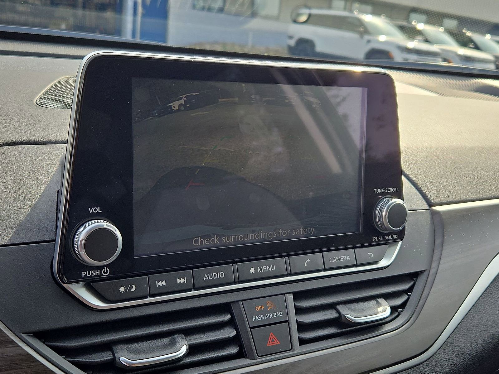 Used 2025 Nissan Altima 2.5 SV image 21