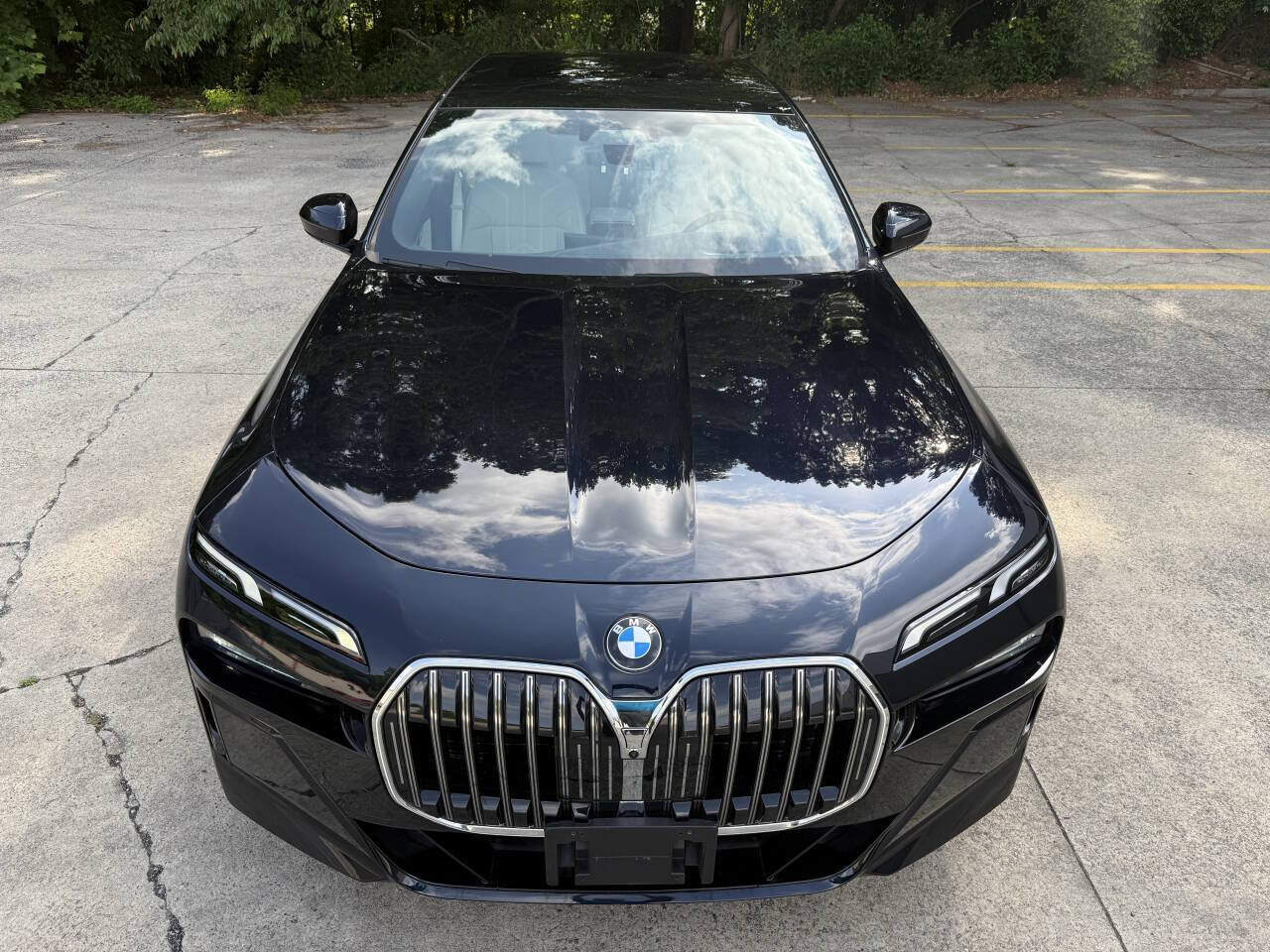 Used 2023 BMW 760i xDrive AWD/4WD image 10