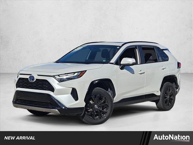 Used 2024 Toyota RAV4 SE image 1