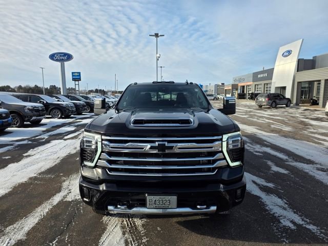 Used 2024 Chevrolet Silverado 3500 High Country w/ High Country Premium Package image 2