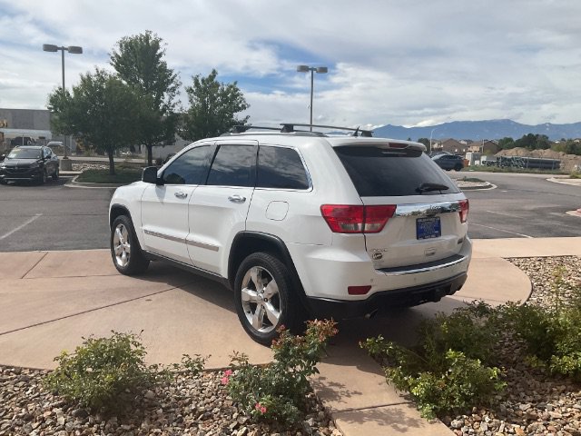 Used 2013 Jeep Grand Cherokee Overland Summit AWD/4WD image 6