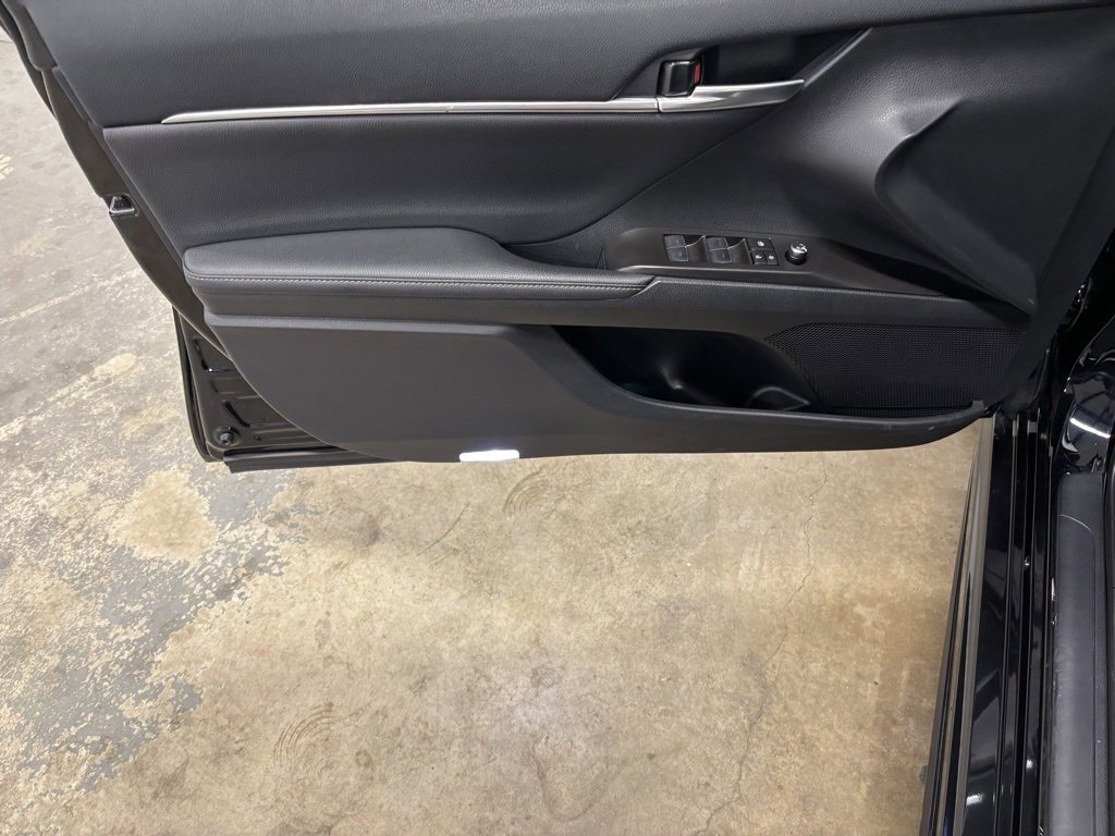 Used 2024 Toyota Camry XSE w/ Navigation Package image 19