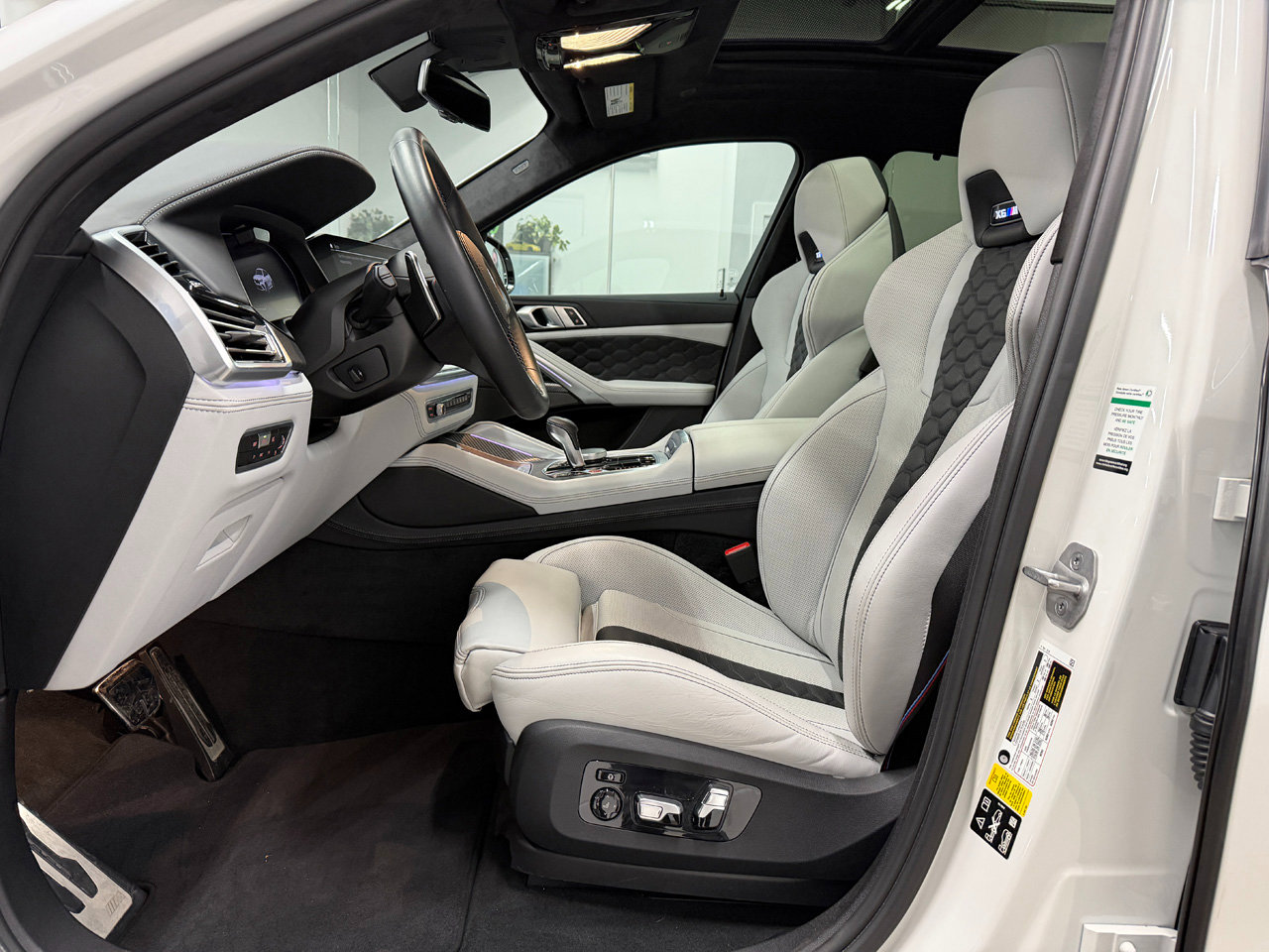 Used 2023 BMW X6 M Competition image 8