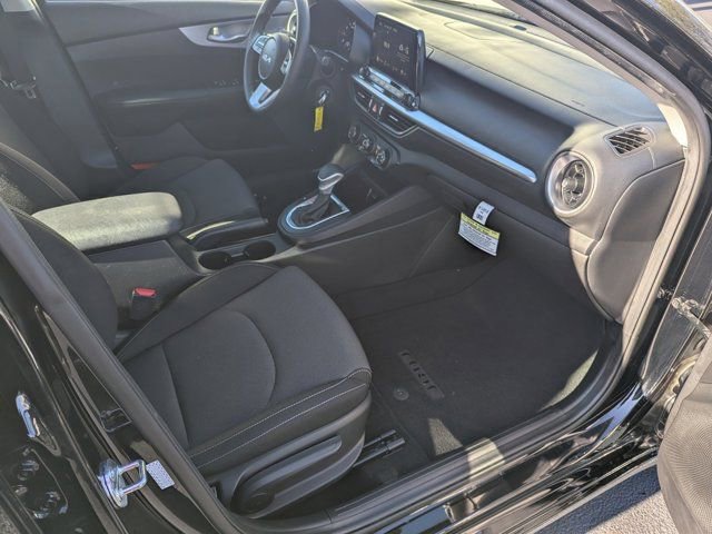 Used 2024 Kia Forte LX image 12