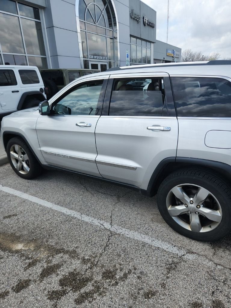 Used 2013 Jeep Grand Cherokee Limited image 3