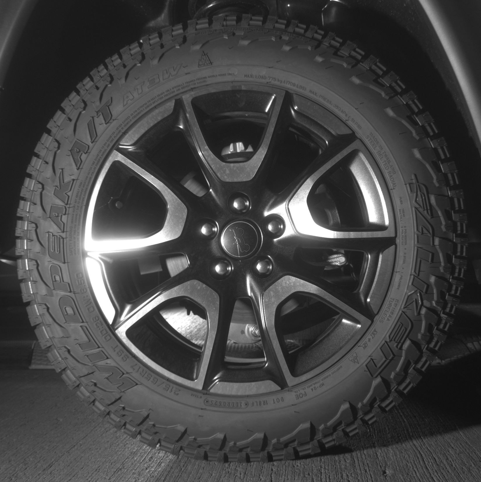 Used 2025 Jeep Compass Trailhawk AWD/4WD image 15
