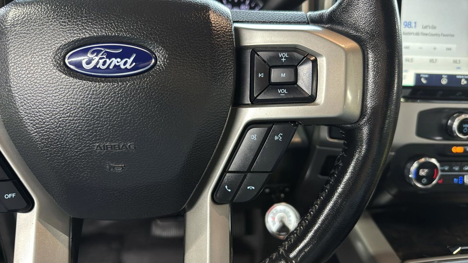 Used 2022 Ford F350 Lariat w/ Lariat Ultimate Package image 13