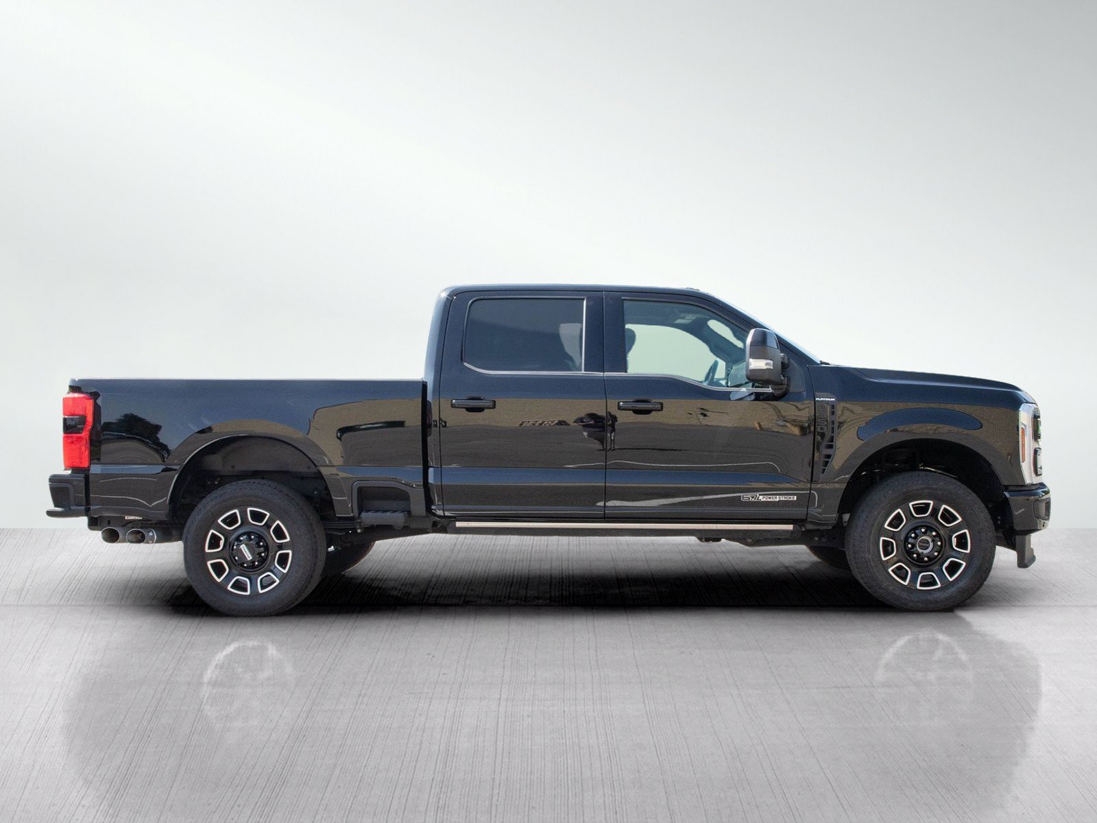 Used 2025 Ford F350 Platinum AWD/4WD image 7
