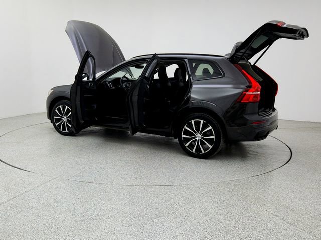 Certified 2023 Volvo XC60 B5 Plus w/ Climate Package image 12