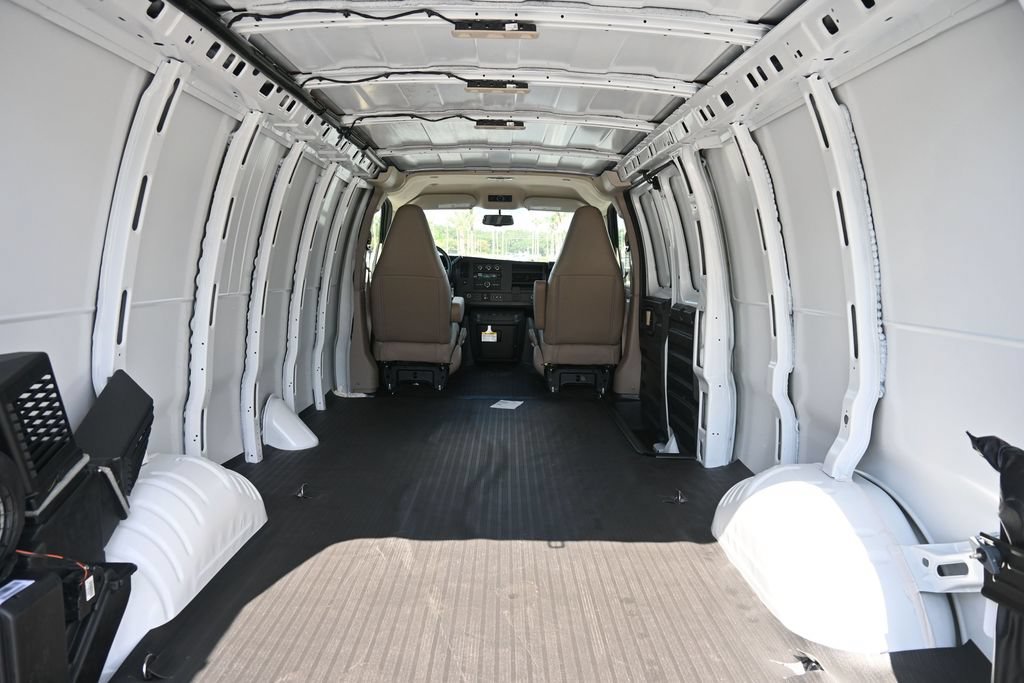 New 2025 Chevrolet Express 3500 Extended w/ Driver Convenience Package RWD image 9