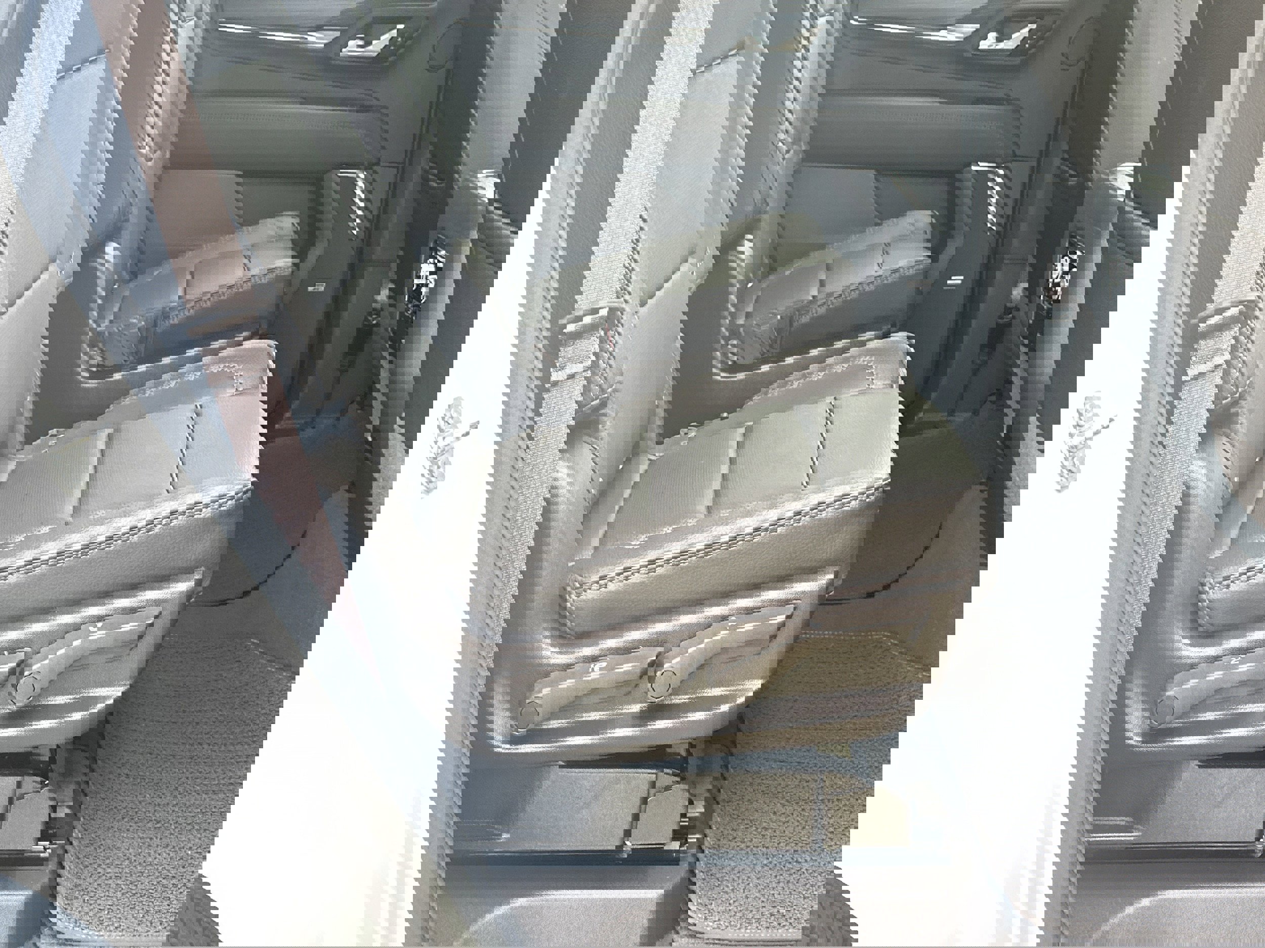 Used 2022 GMC Yukon Denali image 15