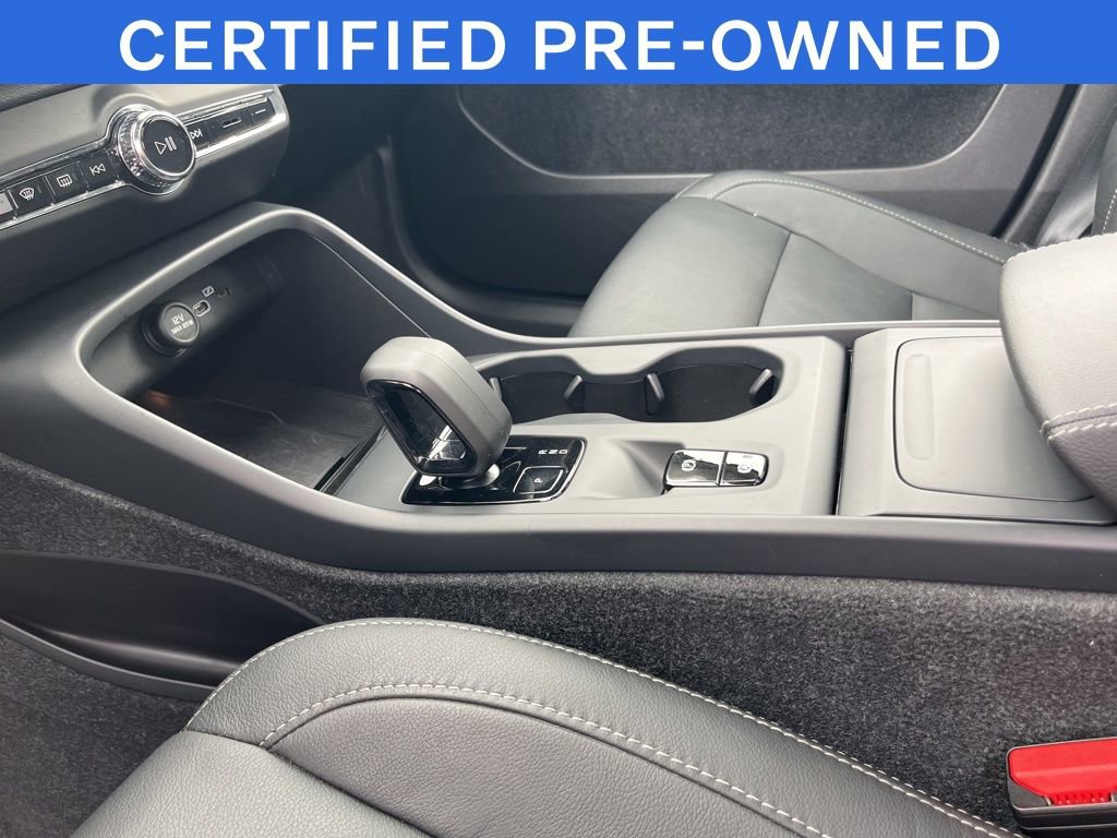 Certified 2024 Volvo XC40 B5 Core AWD/4WD image 13