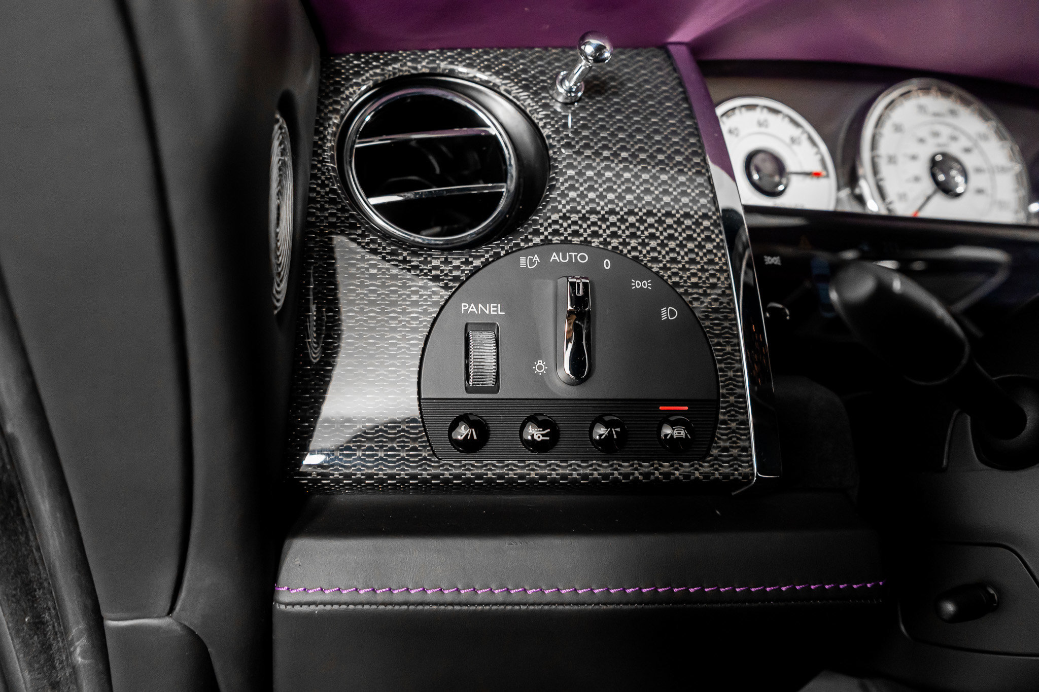Used 2020 Rolls-Royce Wraith RWD image 46