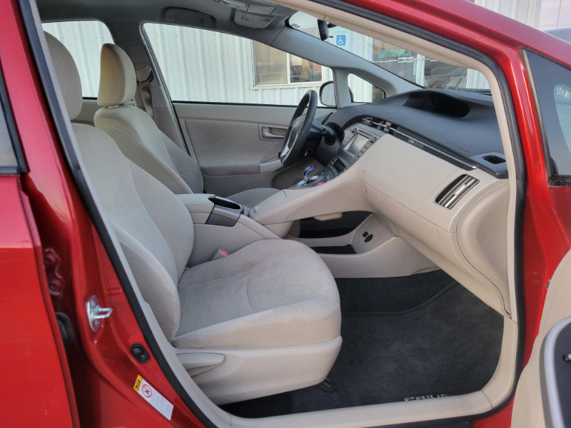 Used 2015 Toyota Prius Two image 20