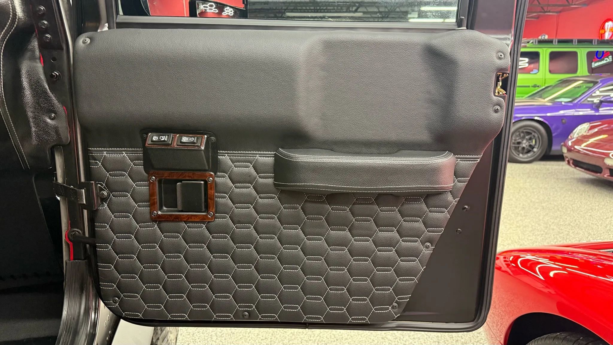 Used 2002 HUMMER H1 4-Door Wagon image 25