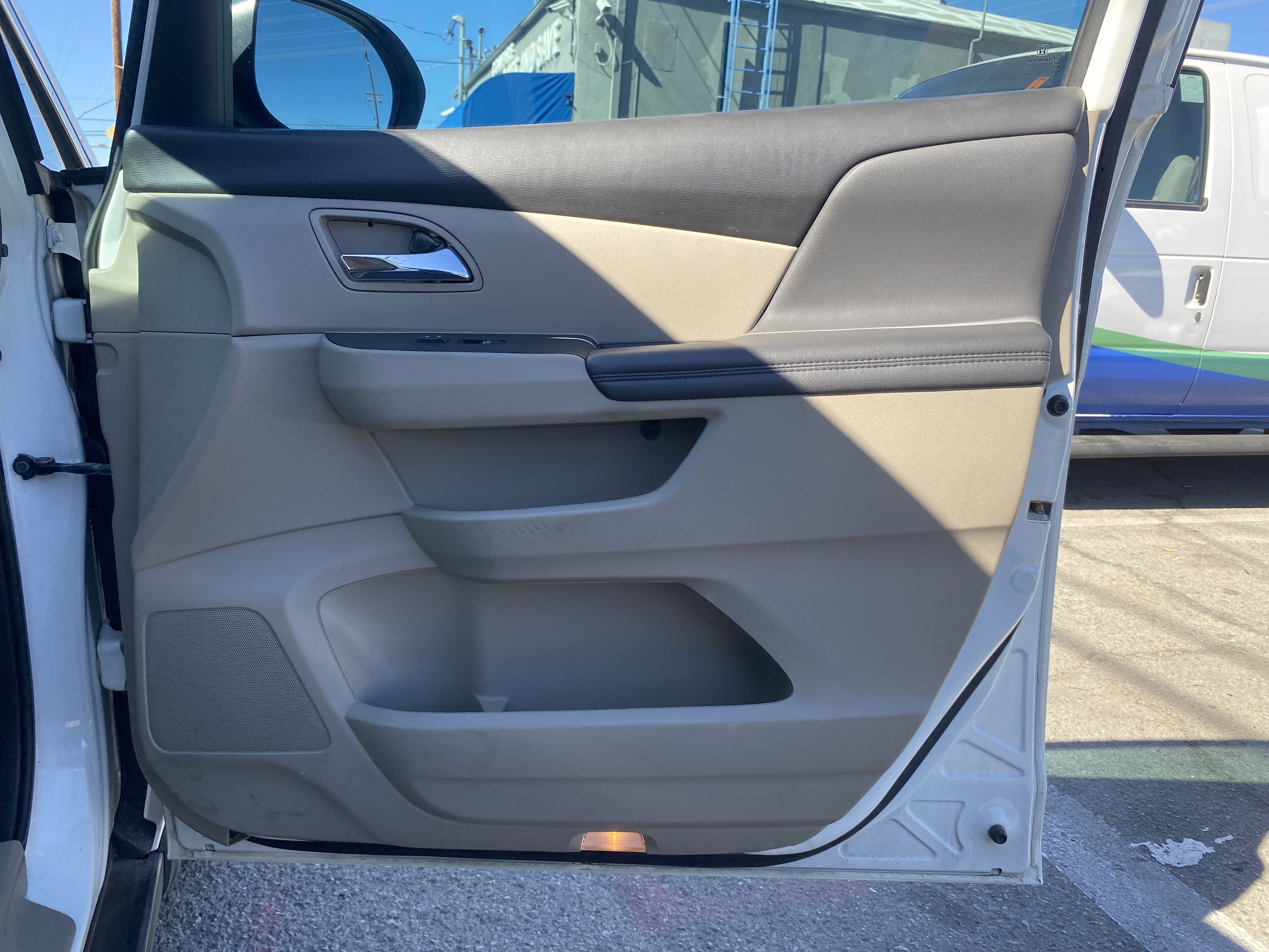 Used 2017 Honda Odyssey SE image 23