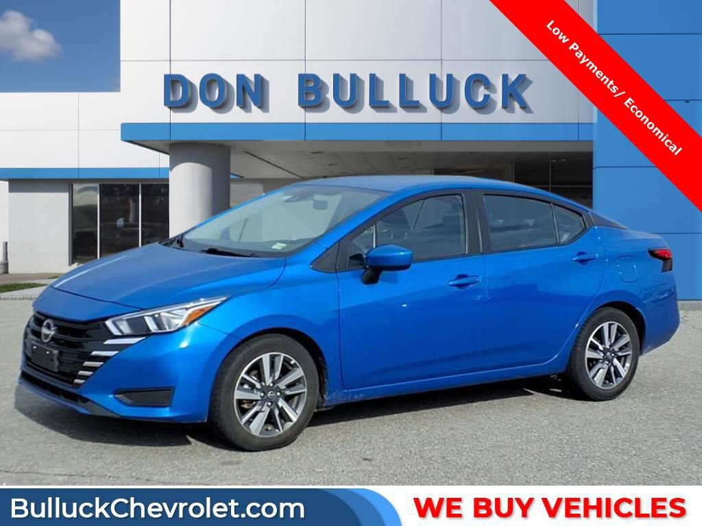 Used 2023 Nissan Versa SV image 1