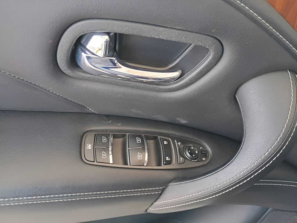 Used 2018 INFINITI QX80 2WD w/ Driver Assistance Package image 32