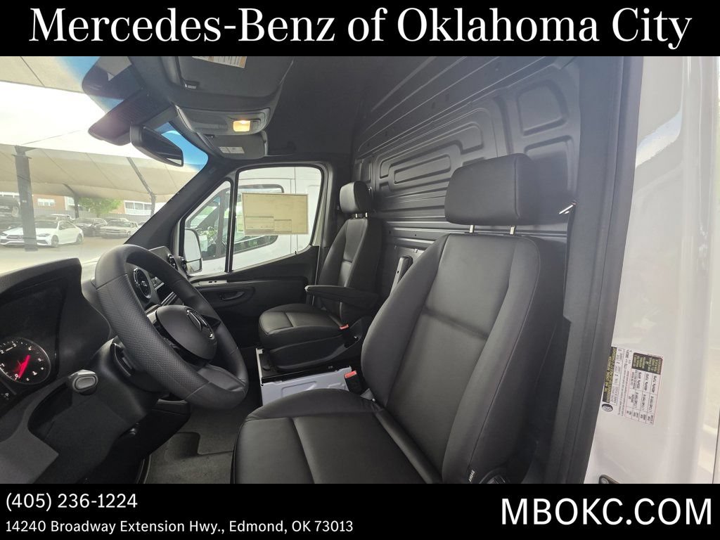 Used 2026 Mercedes-Benz Sprinter 2500 image 11