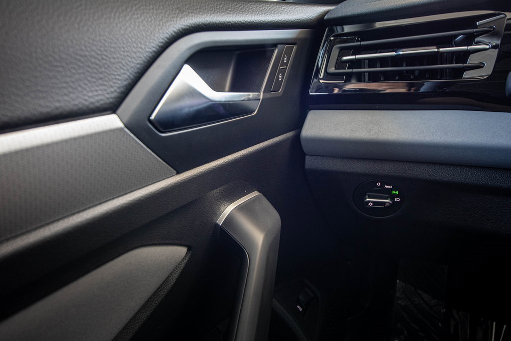 New 2026 Volkswagen Jetta SE image 32