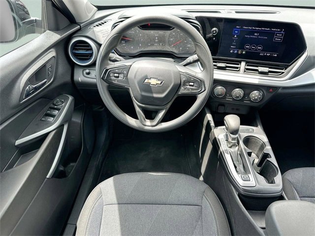 Used 2024 Chevrolet Trax LS w/ LS Convenience Package image 12